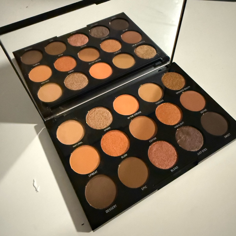 Morphe Eyeshadow Pallete - Day Slayer 15D - Picture 4 of 5